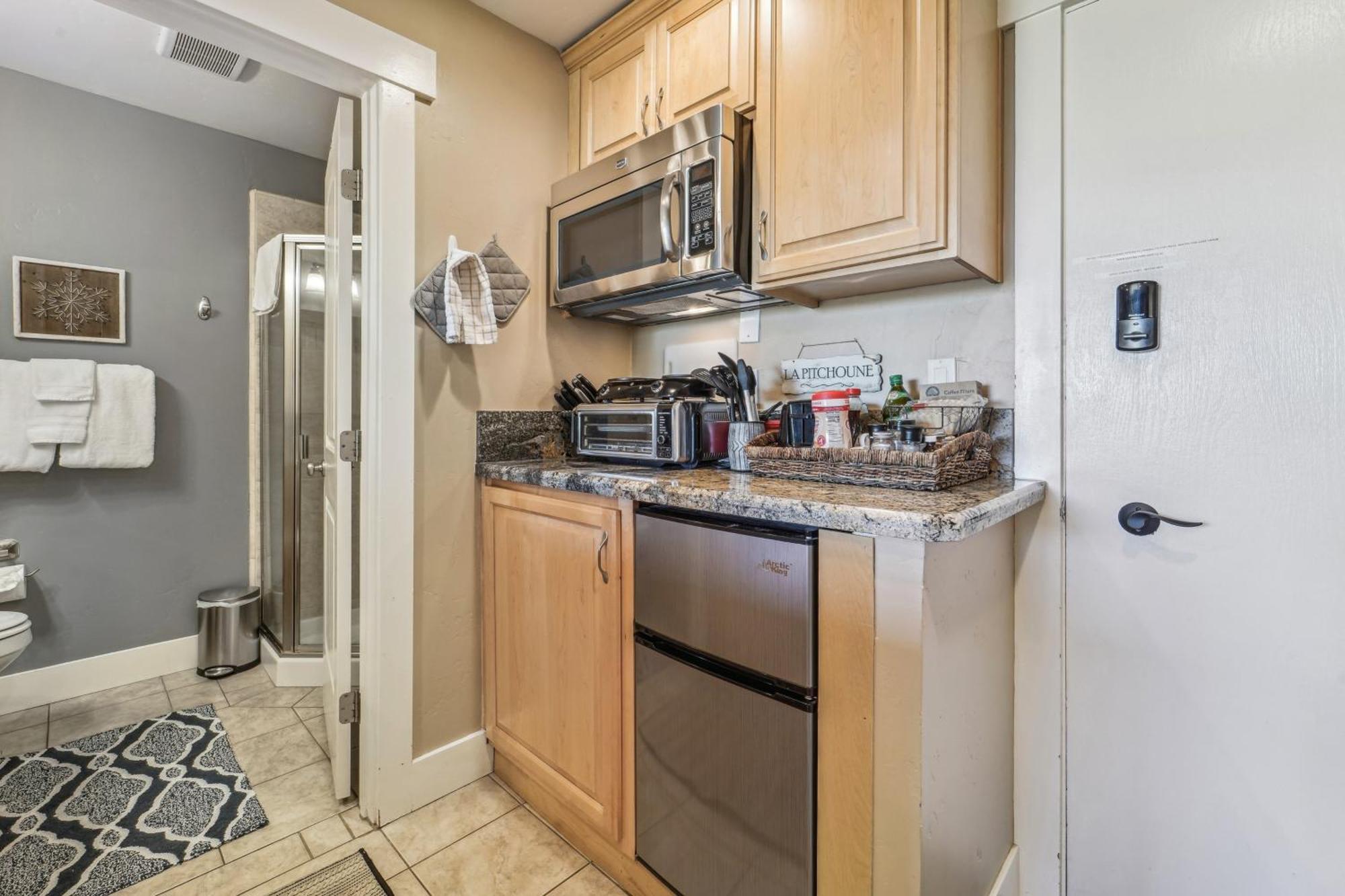 Truckee Studio With Balcony And On-Site Skiing! Exterior photo