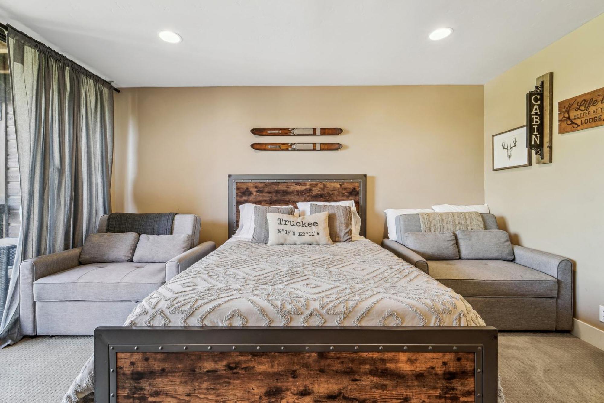 Truckee Studio With Balcony And On-Site Skiing! Exterior photo