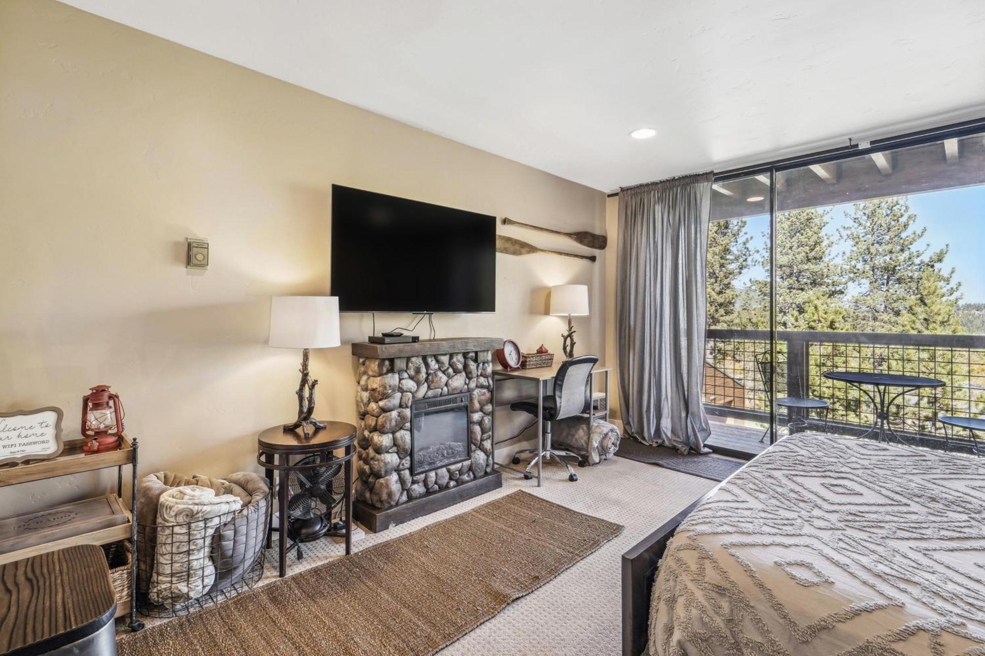 Truckee Studio With Balcony And On-Site Skiing! Exterior photo