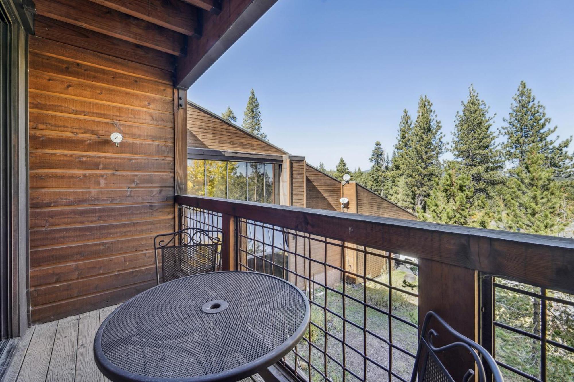 Truckee Studio With Balcony And On-Site Skiing! Exterior photo
